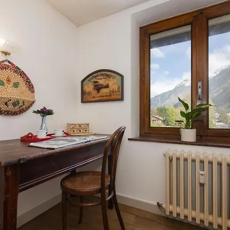 Sleeps 5 * Chamonix